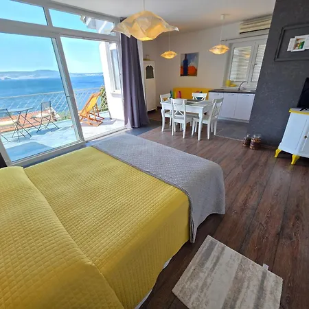 アパート Fuer 4 Personen Mit Meerblick By Interhome