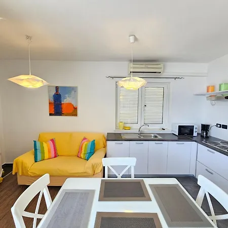 Fuer 4 Personen Mit Meerblick By Interhome Apartament *