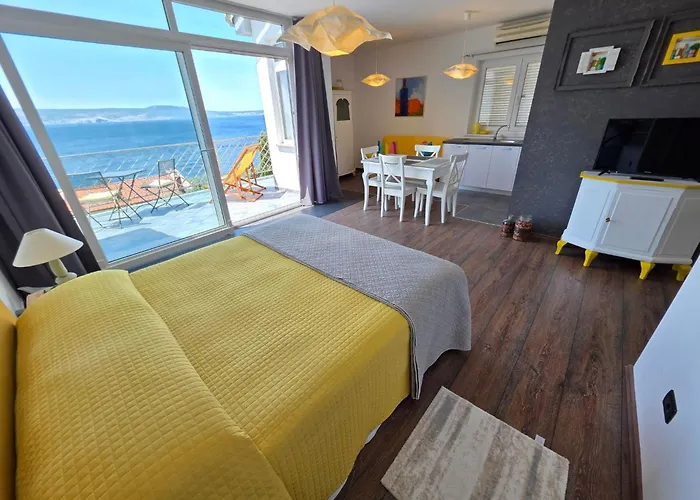 Daire Fuer 4 Personen Mit Meerblick By Interhome