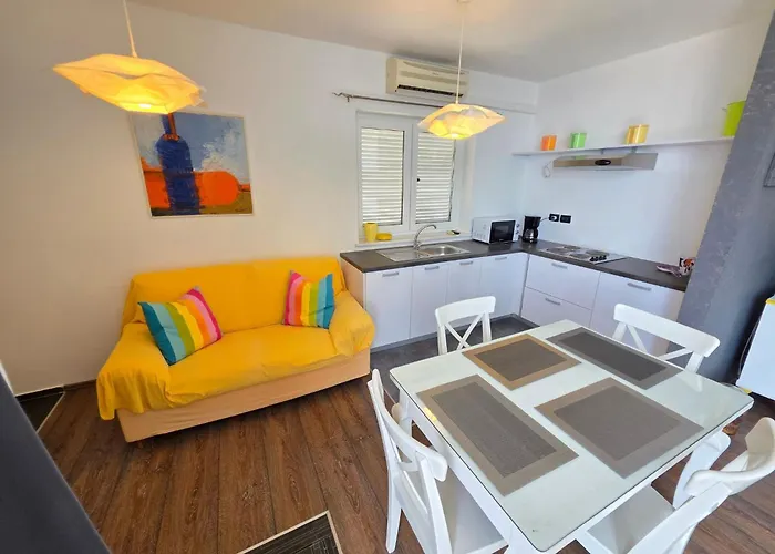 Fuer 4 Personen Mit Meerblick By Interhome Daire *