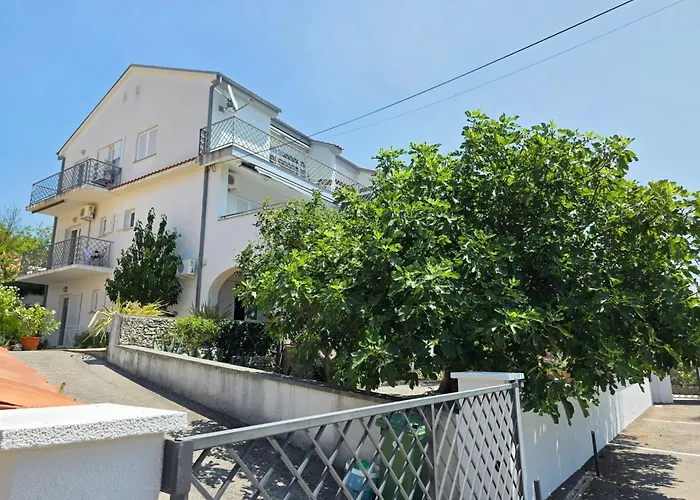 Fuer 4 Personen Mit Meerblick By Interhome * Novi Vinodolski